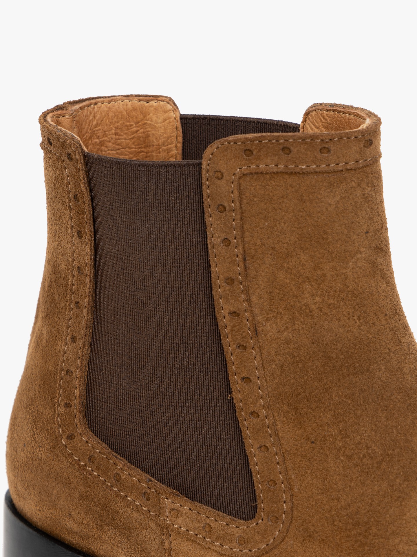 Botins em Pele com Salto