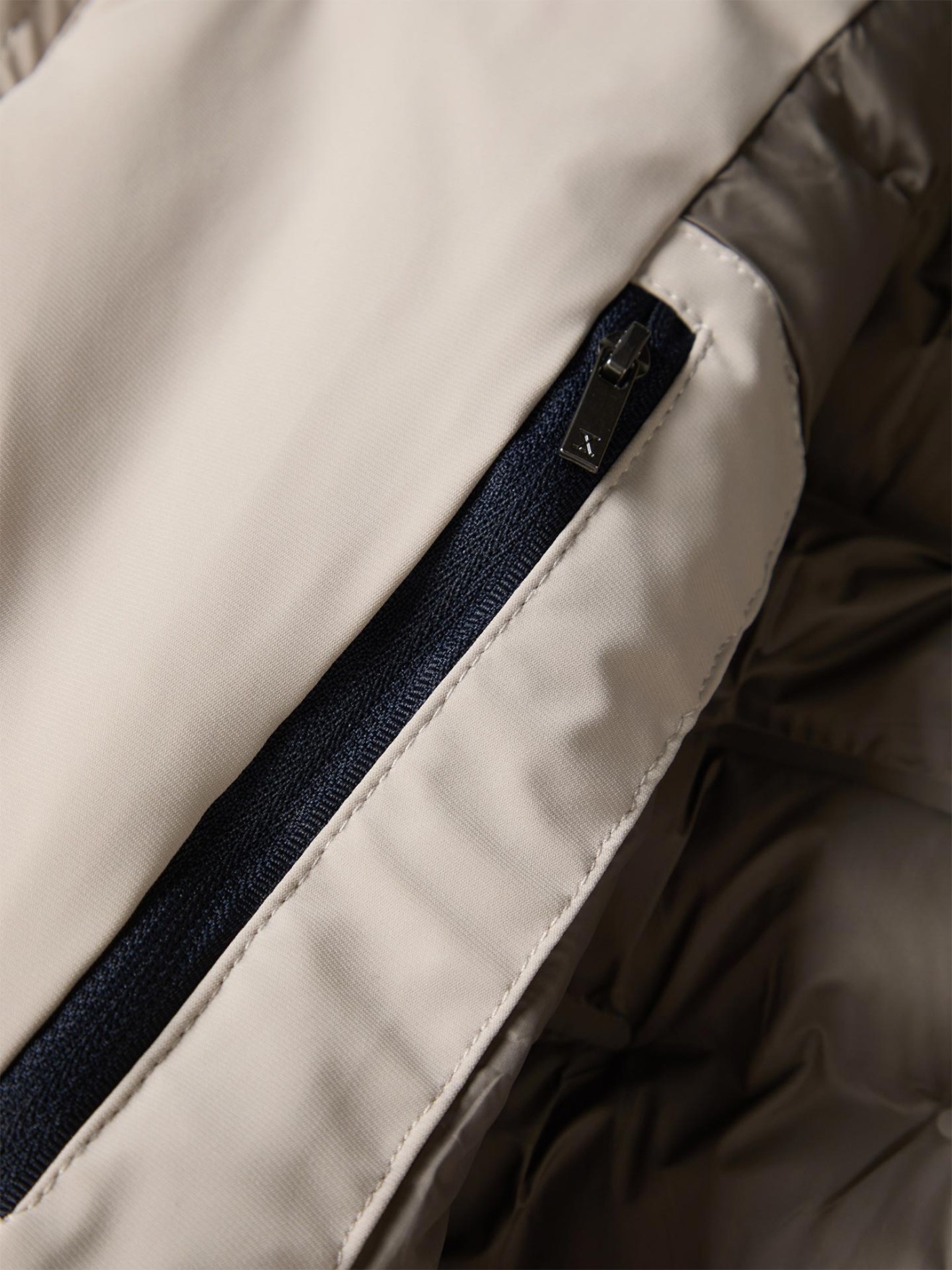 Parka Acolchoada com Capuz