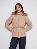 Castanho Castanho