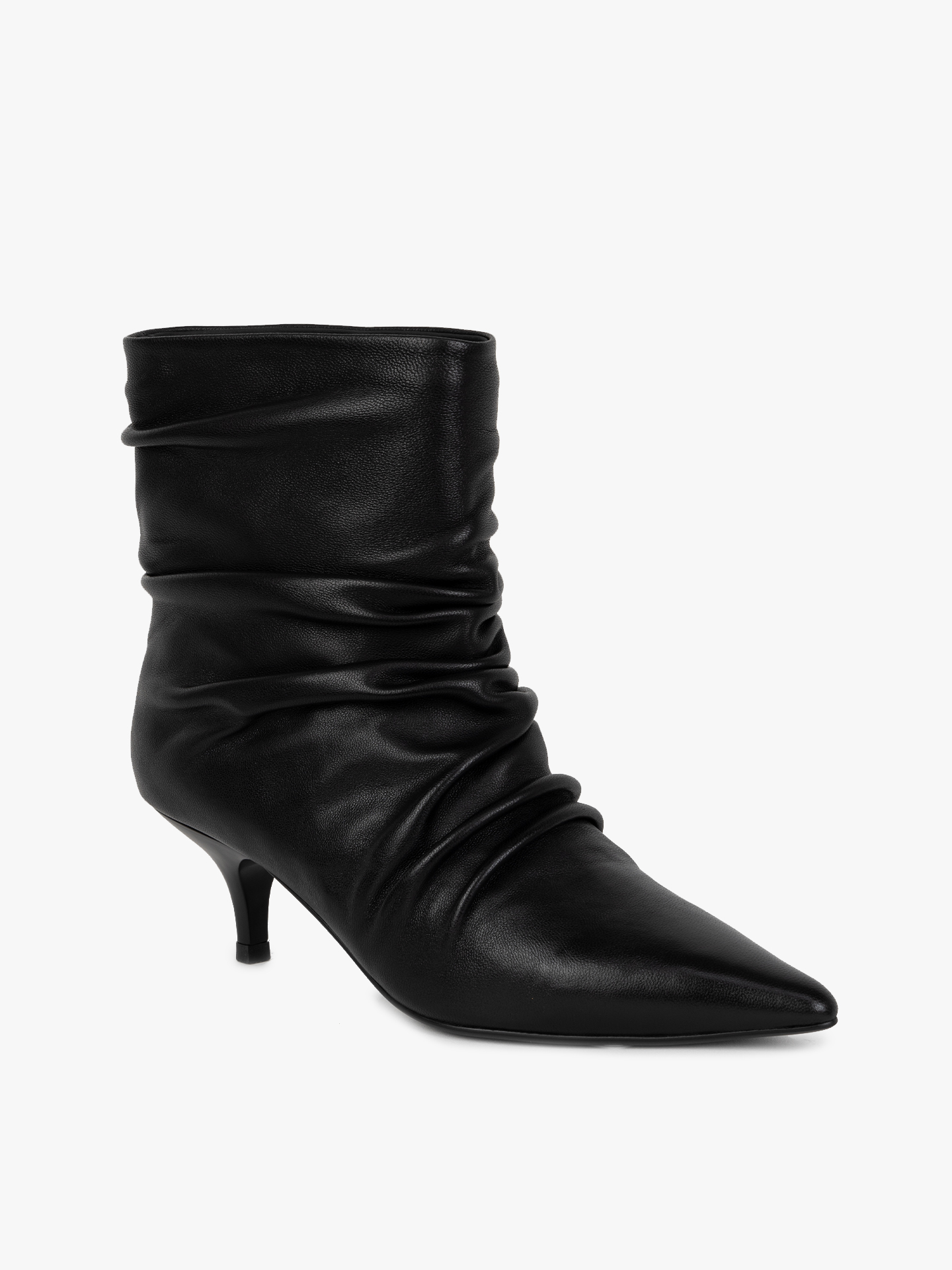 Botins em Pele com Efeito Enrugado