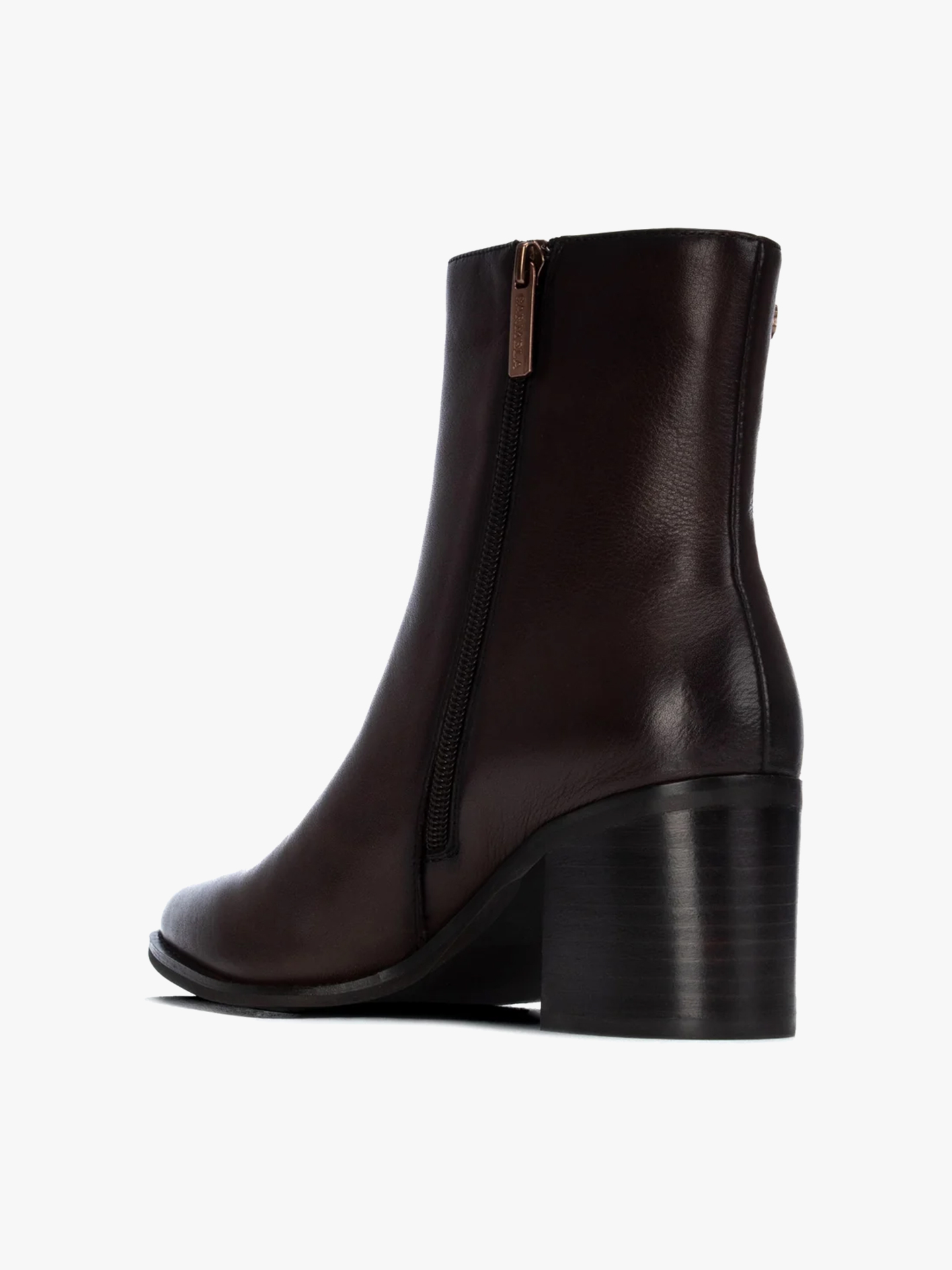 Botins em Pele com Salto