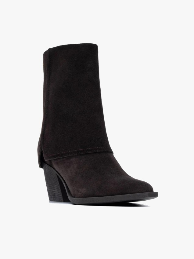Botins em Pele