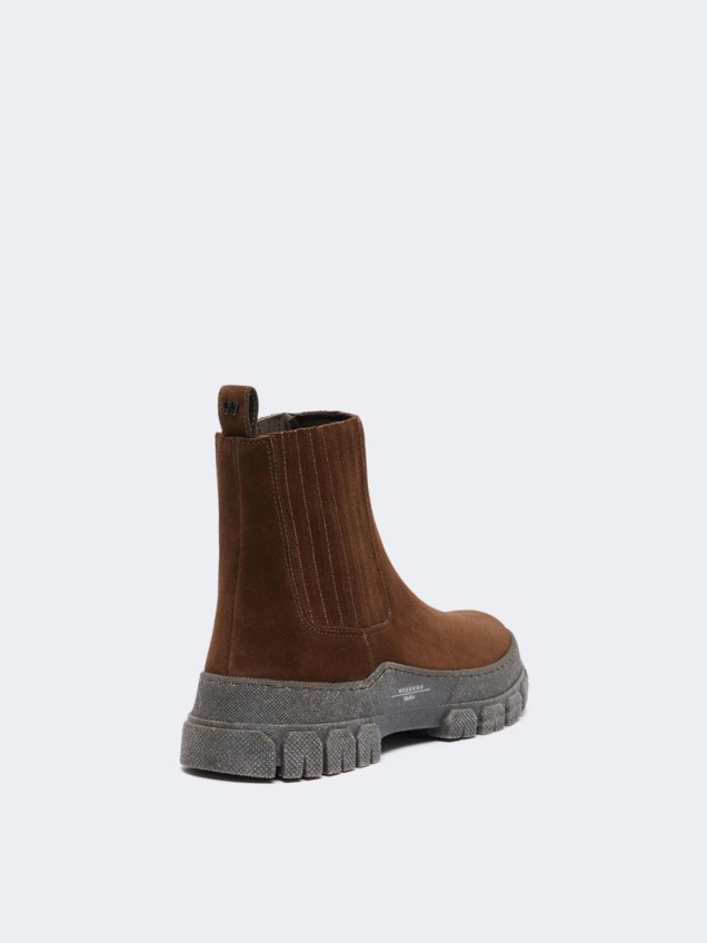 Botins em Camurça GENEPI