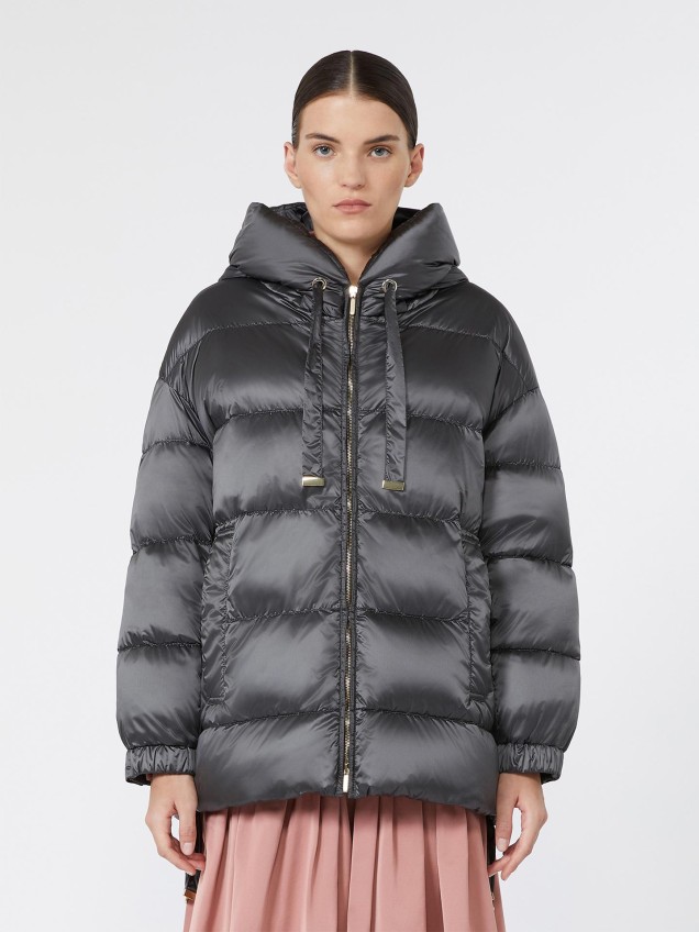 Blus�o Acolchoado Repelente � �gua com Capuz