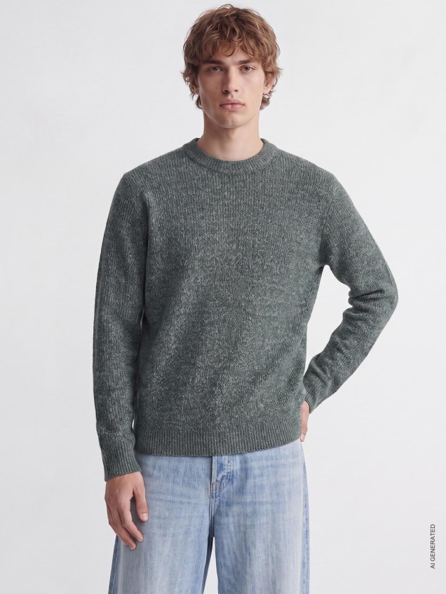 Camisola de Malha com Gola Redonda