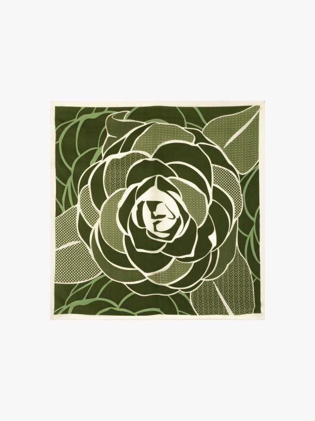 Len�o Quadrado com Padr�o Floral
