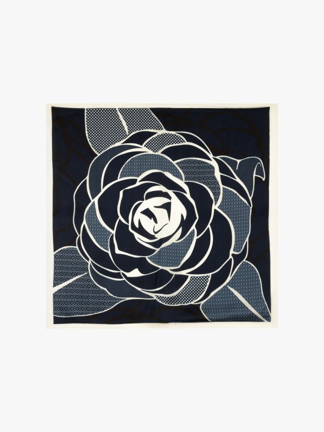 Len�o Quadrado com Padr�o Floral