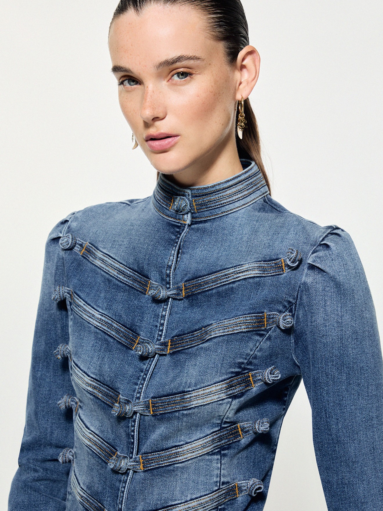 Blusão Cropped Slim Fit