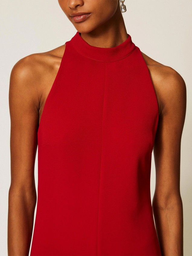 Vestido Comprido em Crepe com Decote Halter