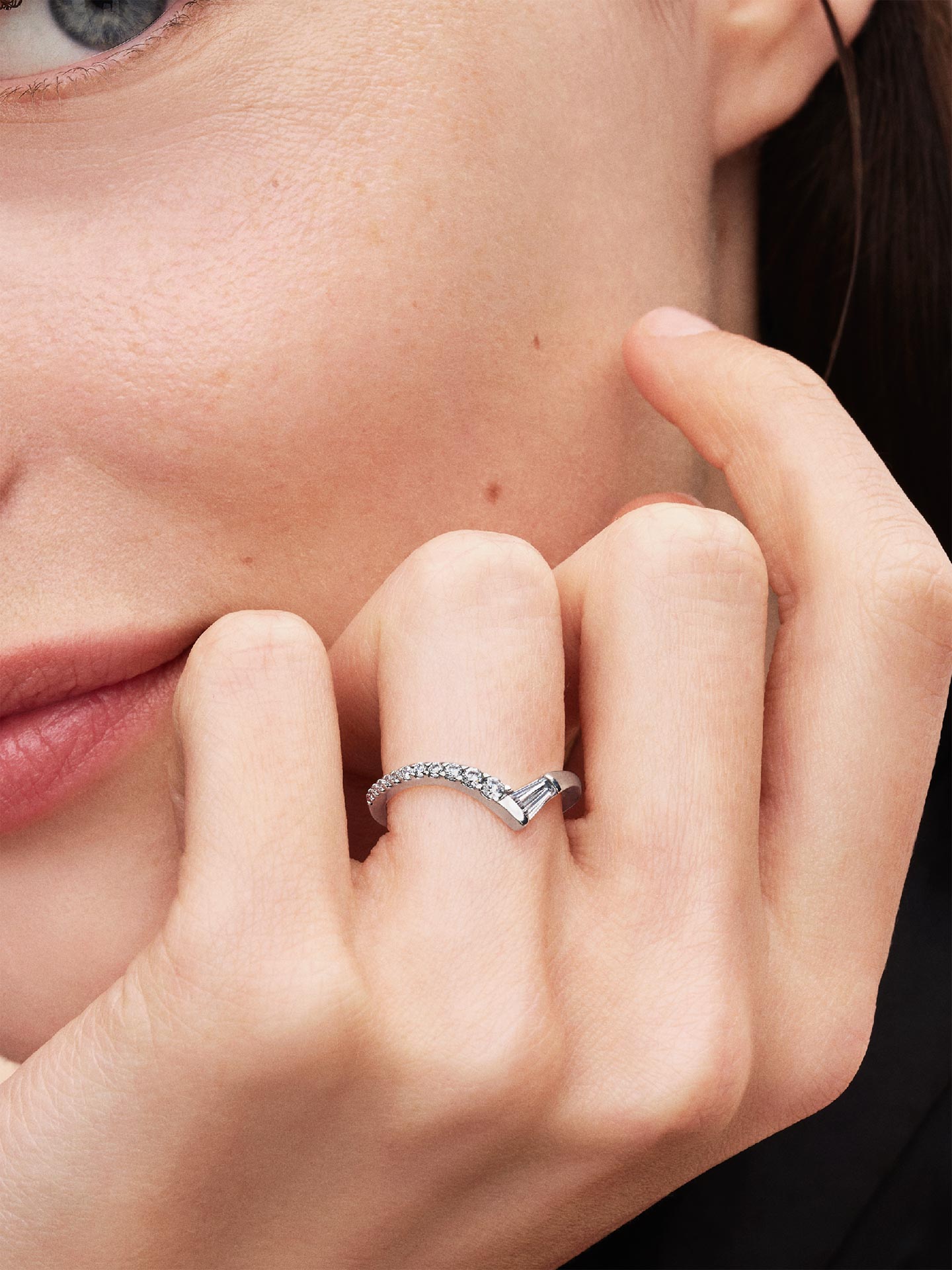 Anel Aro Pavé Baguette Tiara