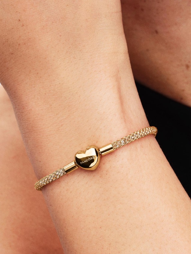 Pulseira em Malha com Fecho Coração