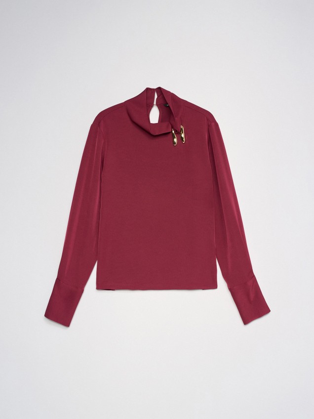 Blusa Slim Fit com Aplicação Metálica