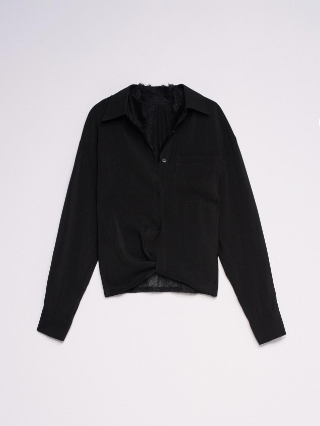 Blusa Loose Fit com Detalhe de Renda
