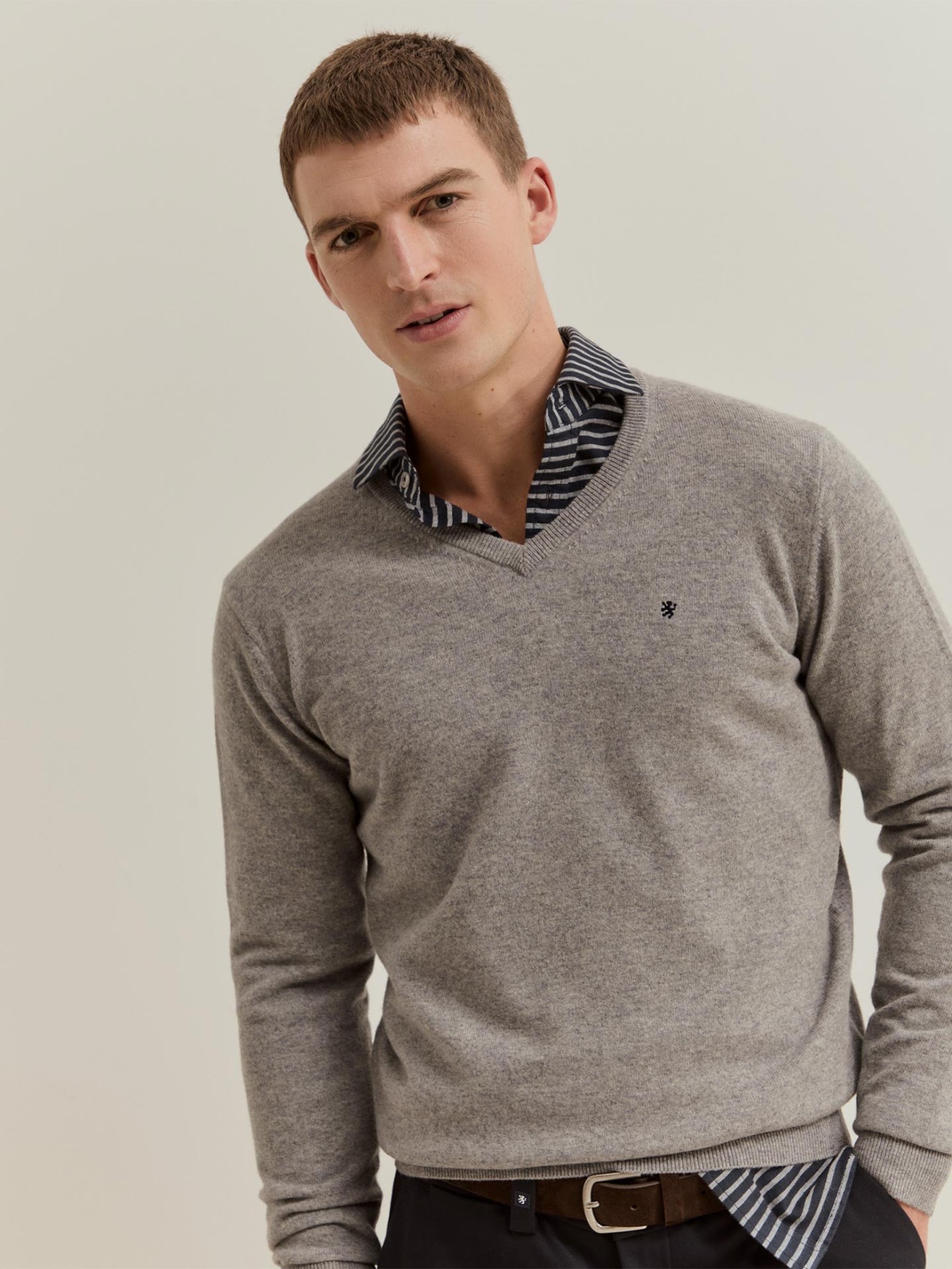 Camisola em Lã Merino com Decote em V