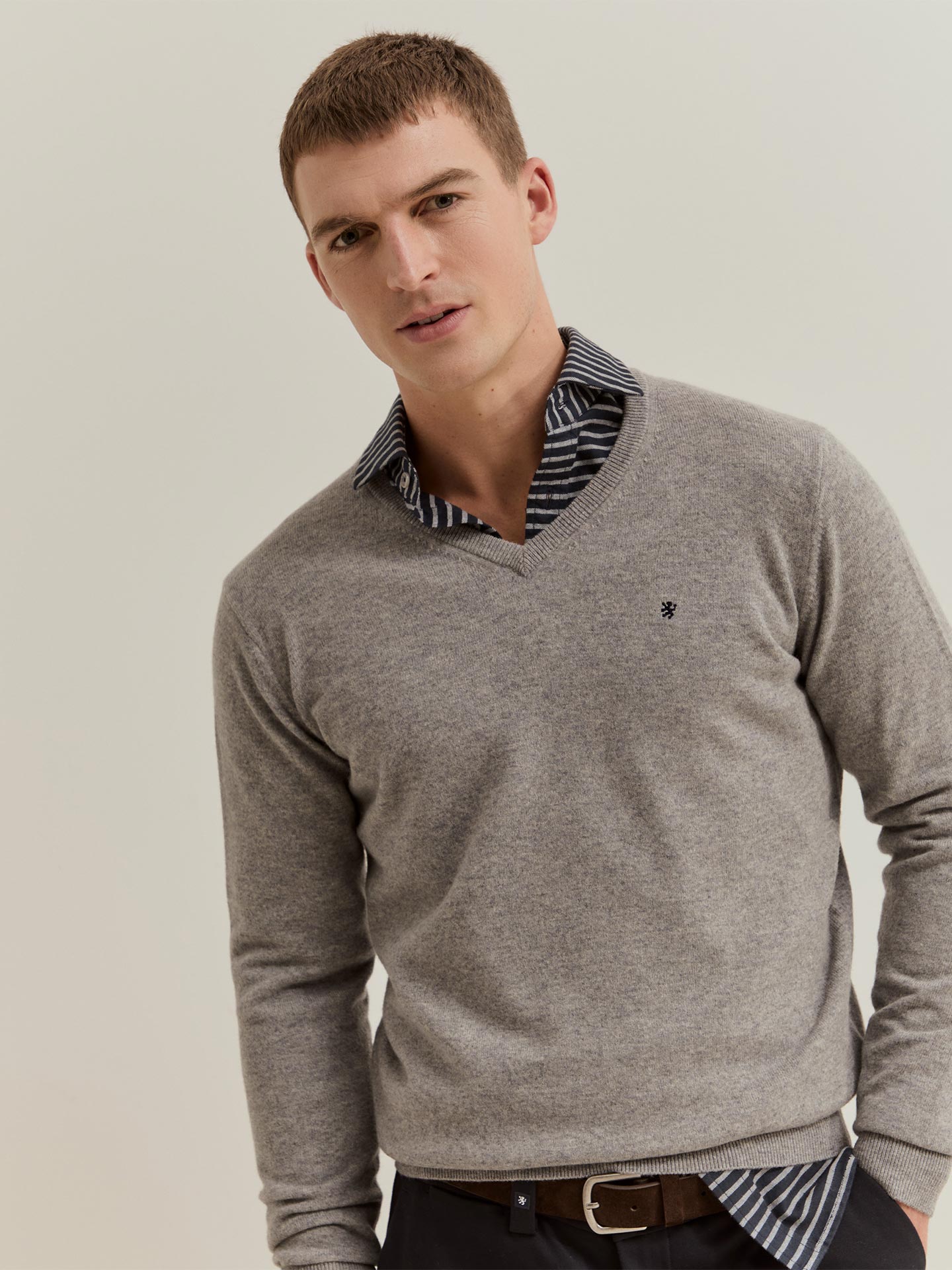 Camisola em Lã Merino com Decote em V
